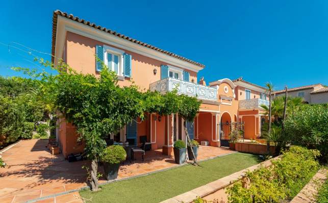 Les Voiles de Saint-Tropez, Savills Les Voiles de Saint-Tropez, Savills