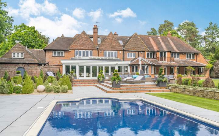 Ashleigh, Chalfont Lane, Chorleywood, Rickmansworth, Hertfordshire, WD3 5PP