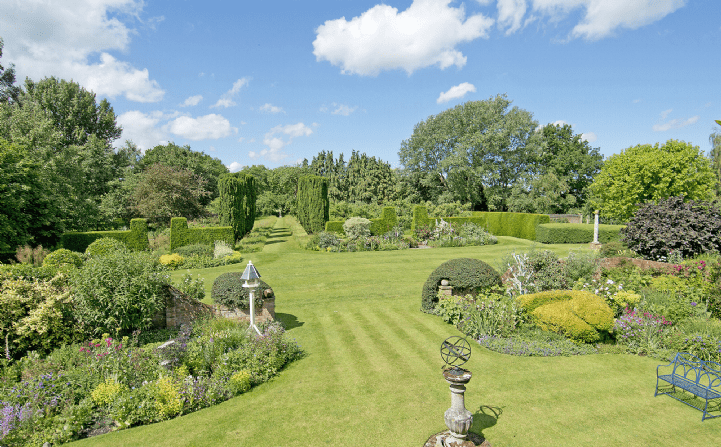 Bromley Hall Ware - Garden