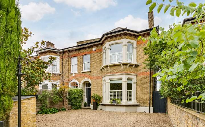 Castelnau, Barnes, London, SW13 9ET