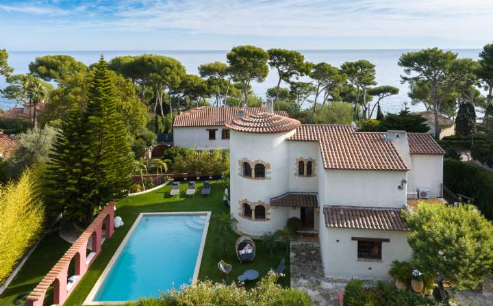 Villa Cap d'Antibes, Savills French Riviera