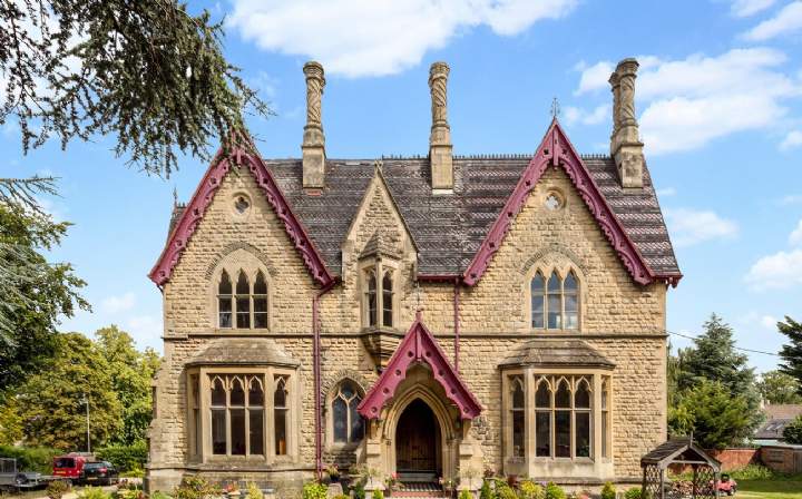 Dewerstone House, College Lawn, Cheltenham, Gloucestershire