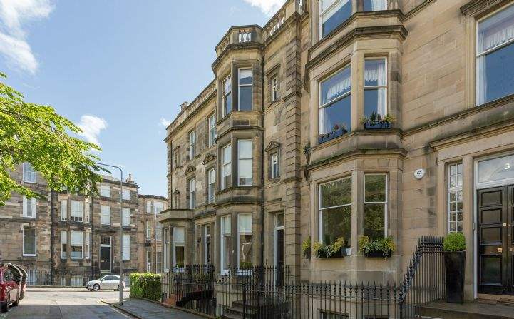 In the West End and close to airport tram: Grosvenor Gardens, West End, Edinburgh