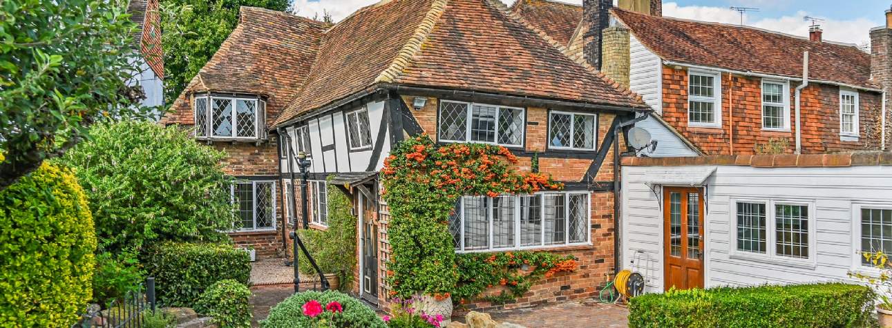 6 of the best traditional timber framed homes
