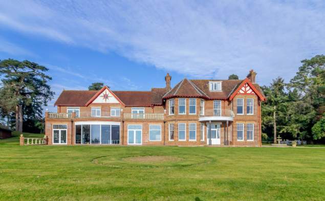 Hill House, Heath Road, St. Olaves, Great Yarmouth, Norfolk, NR31 9HL