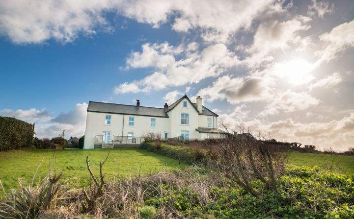 Kynance Bay House, Lizard Village, South Cornwall