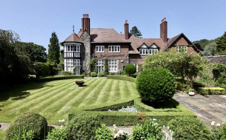 Broadwater Close, Burwood Park, Walton-on-Thames, Surrey