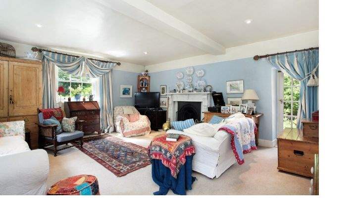 Lynch Farmhouse, Kingston, Corfe Castle, Dorset - Sitting room 