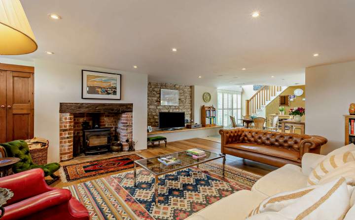 Croeshowell Hall, Burton, Wrexham, Clywd