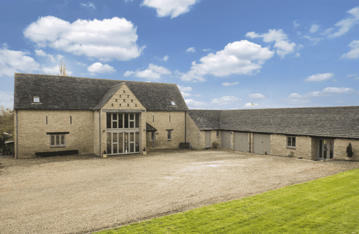 In forcus: Cotswold barn conversions