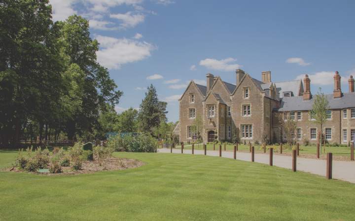Parklands Manor, Besselsleigh, Oxfordshire, OX13 5QD