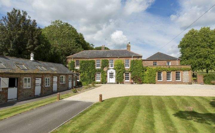 Rhonehurst House, Upper Lambourn, Hungerford, Berkshire