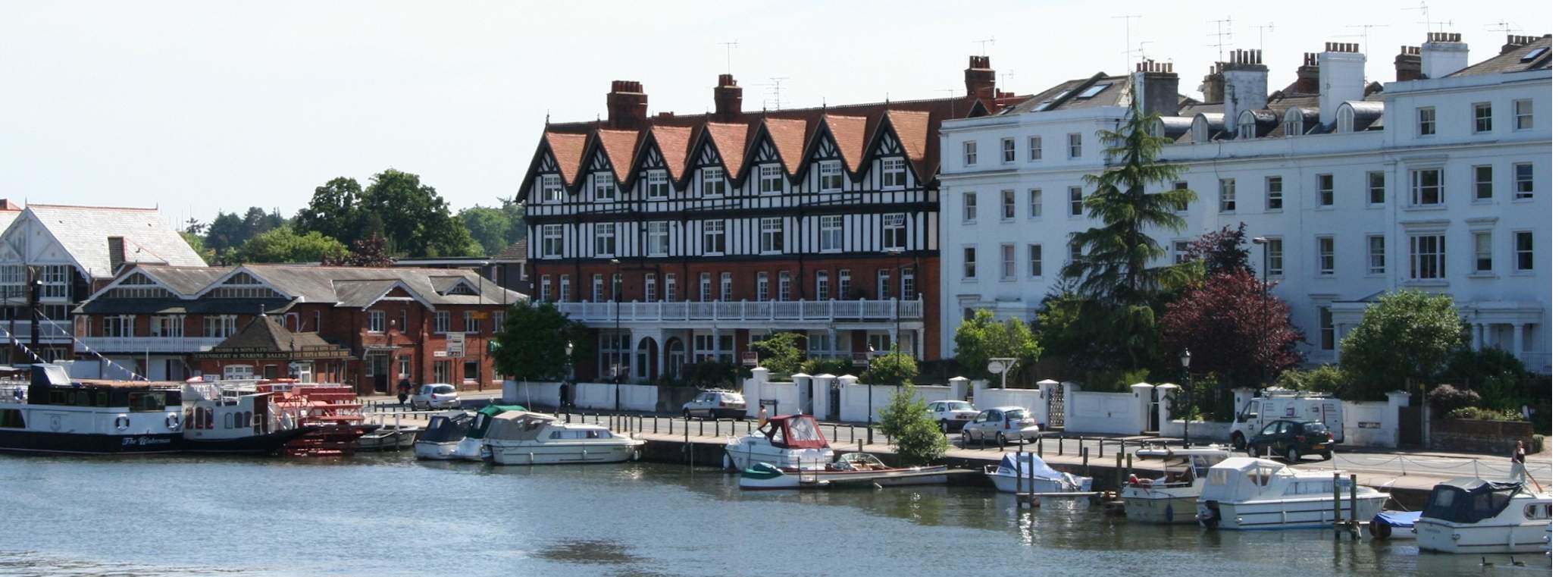 Royal Mansions, Station Road, Henley-on-Thames, Oxfordshire, RG9 1BB