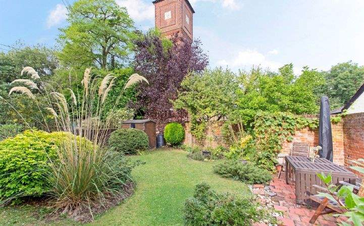 Garden, Stable Yard Cottages, Easton Lodge, Little Easton, Dunmow, Essex 
