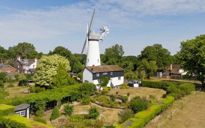 The Windmill,Rays Hill, Braziers End, Cholesbury, Buckinghamshire, HP5 2UJ
