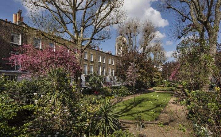 Trevor Square, London SW7 