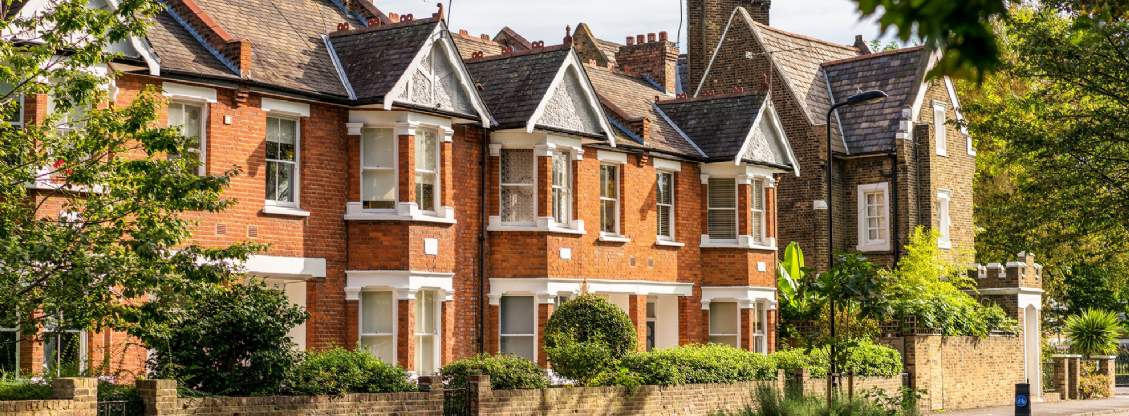 Savills Blog  What are the key features of a Victorian house?