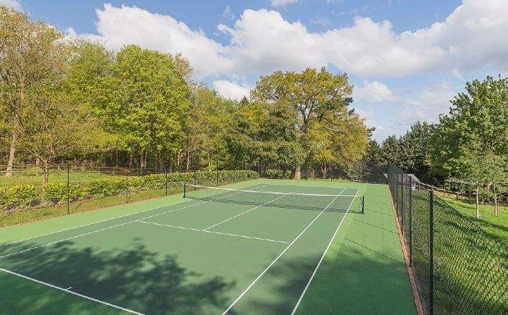 Tennis court, The Brick House, Wicken Bonhunt, Saffron Walden 
