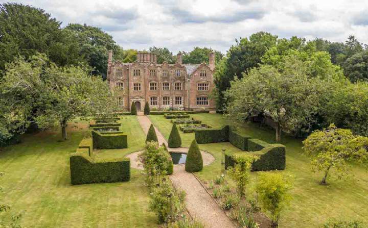 Wilby Hall, Wilby, Norwich, NR16 2JP