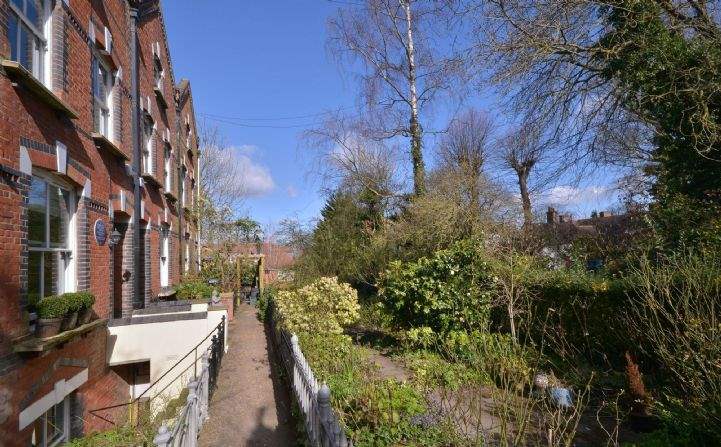 Wildwood Terrace, Hampstead, London NW3