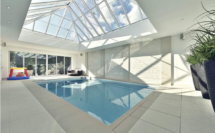 Wychwood House, Queens Drive, Oxshott, Surrey, KT22 0PH