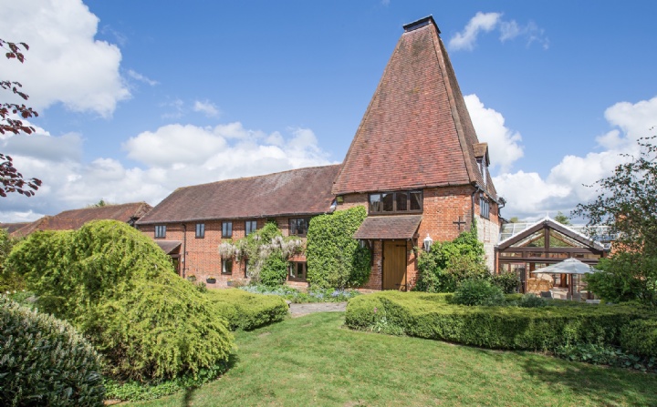 Wyck Oast, Wyck Lane, Wyck, Alton, Hampshire